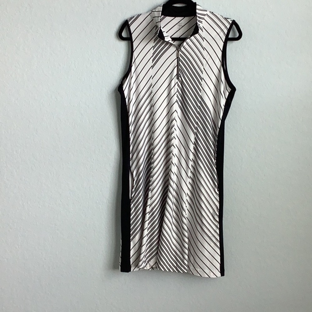 Ladies Tail golf dress with pockets